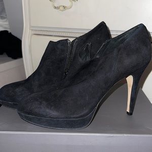 Vince Camuto Elvin heeled bootie size 9